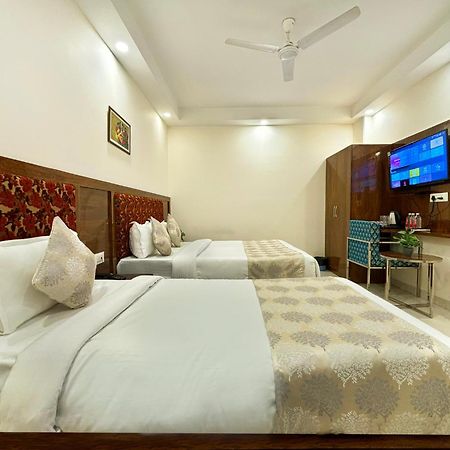 Hotel Emblem Suites- Near Delhi Airport New Delhi Ngoại thất bức ảnh