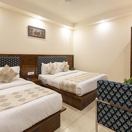 Hotel Emblem Suites- Near Delhi Airport New Delhi Ngoại thất bức ảnh