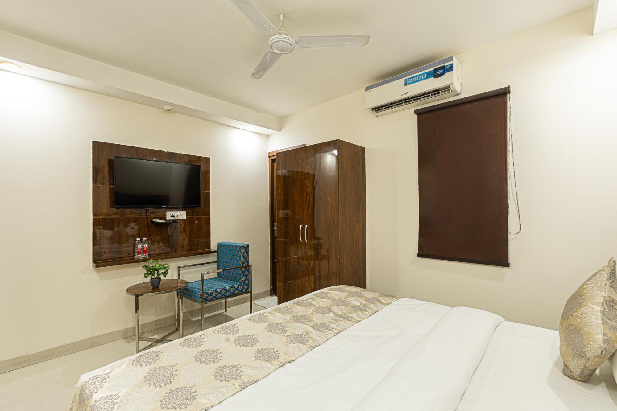 Hotel Emblem Suites- Near Delhi Airport New Delhi Ngoại thất bức ảnh